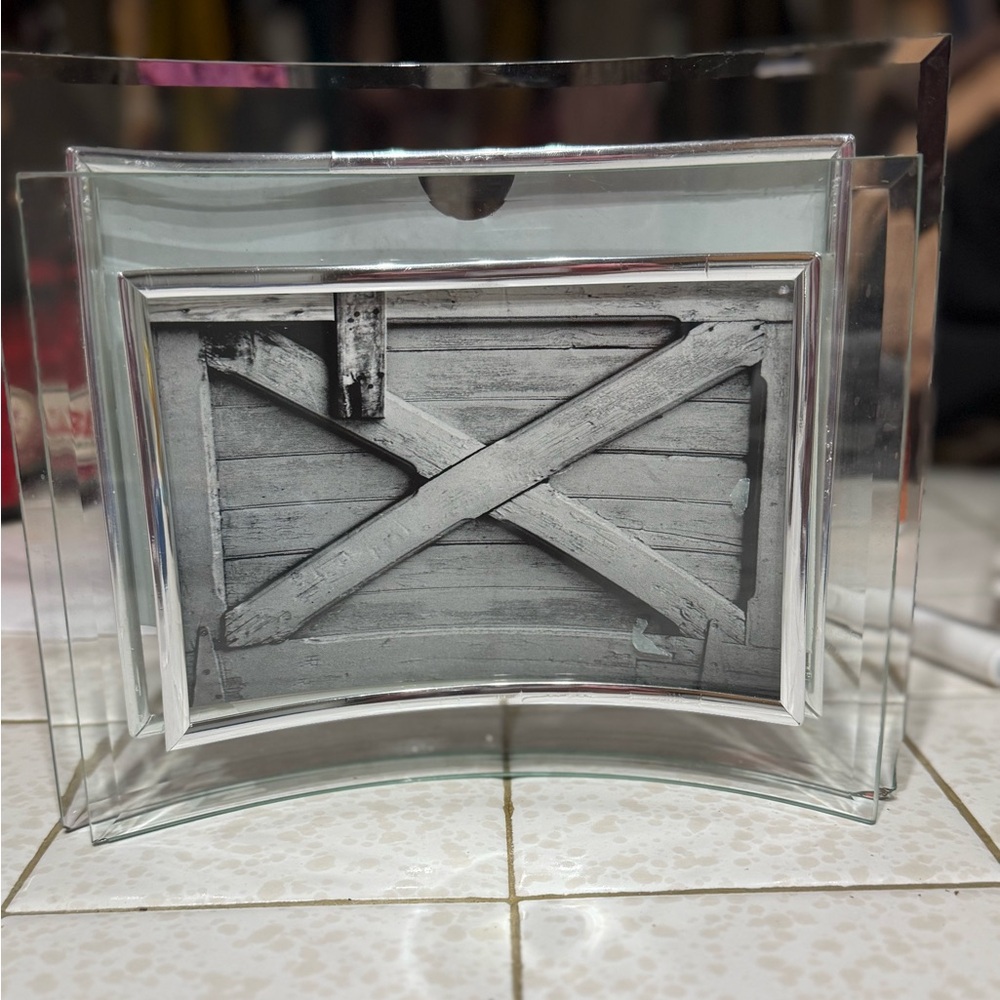 BUNDLE: 2 Curved Layered Glass Picture Frames (5x7 & 4x6) Modern Set